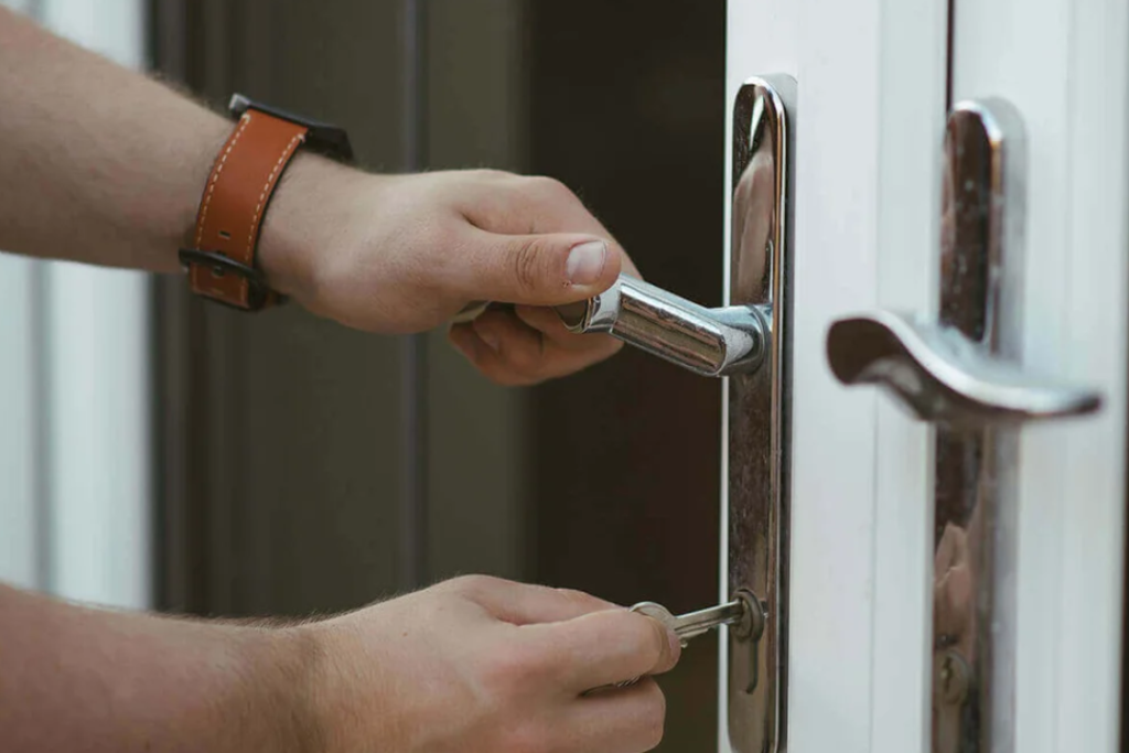 Residential & Commercial Locksmith Services